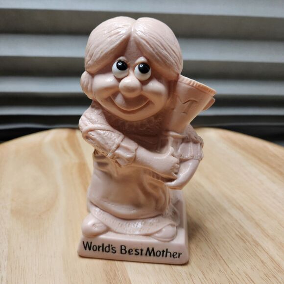 Vintage 1970 R&W Berries “World’s Best Mother” Figurine – Pink Resin - Picture 1 of 8
